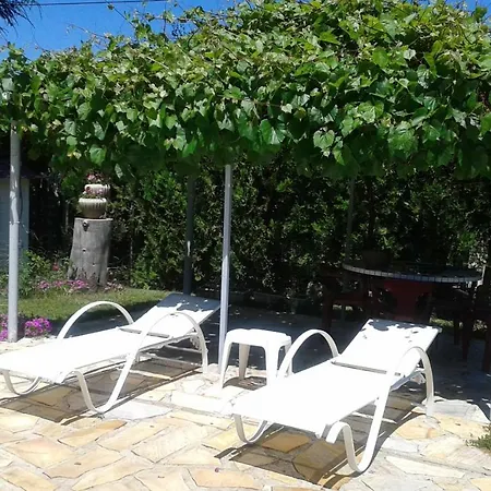 Domaine De Lazuel A 2,5km Du Centre Bed & Breakfast
